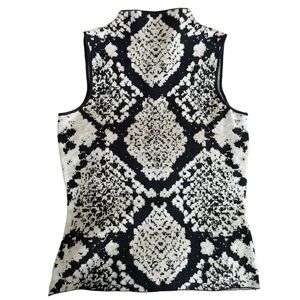 Tahari Tunic Metallic Sleeveless Funnel Neck Sweater‎ Top Snakeskin Print